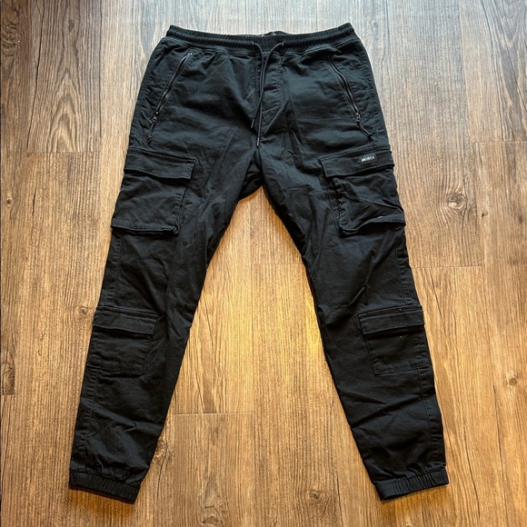 Like New 3 Pack - Hollister Men’s Joggers - Picture 4 of 7